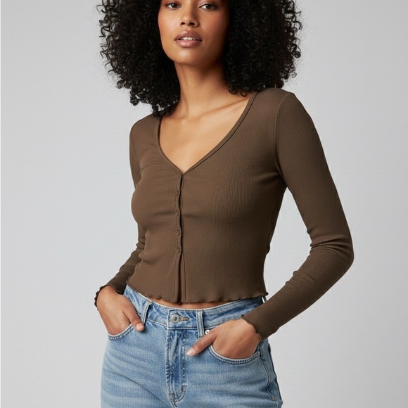 Forever 21 Tops - BNWT Forever 21 Chocolate Button Down Shirt